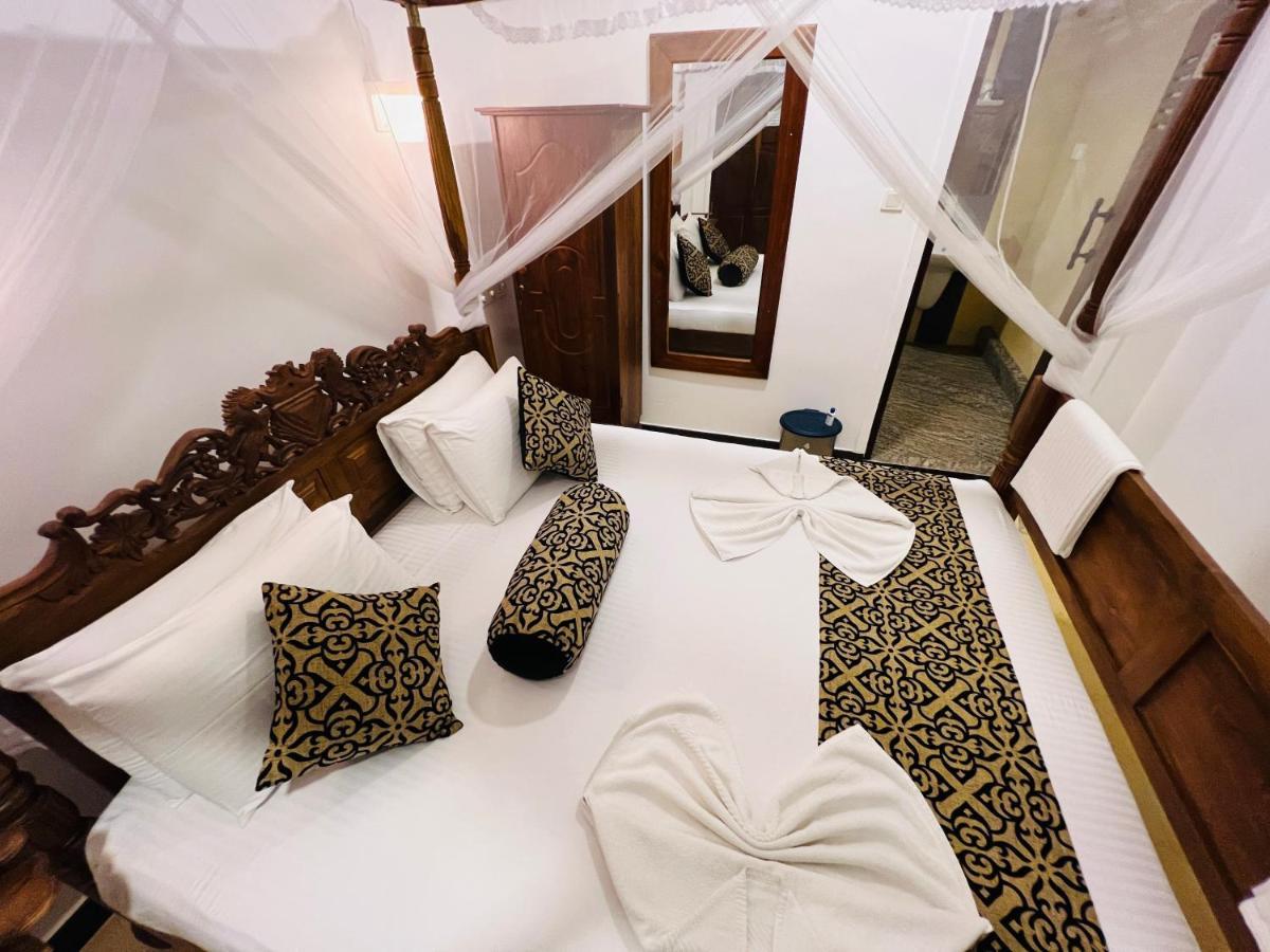 Top Secret Beach Hotel Matara Bagian luar foto