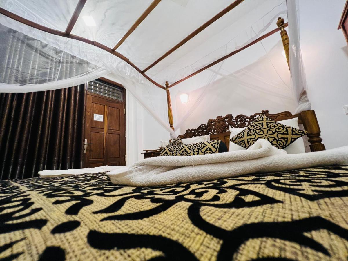 Top Secret Beach Hotel Matara Bagian luar foto