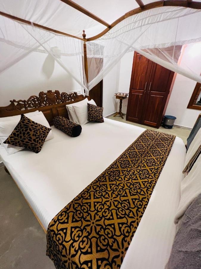 Top Secret Beach Hotel Matara Bagian luar foto