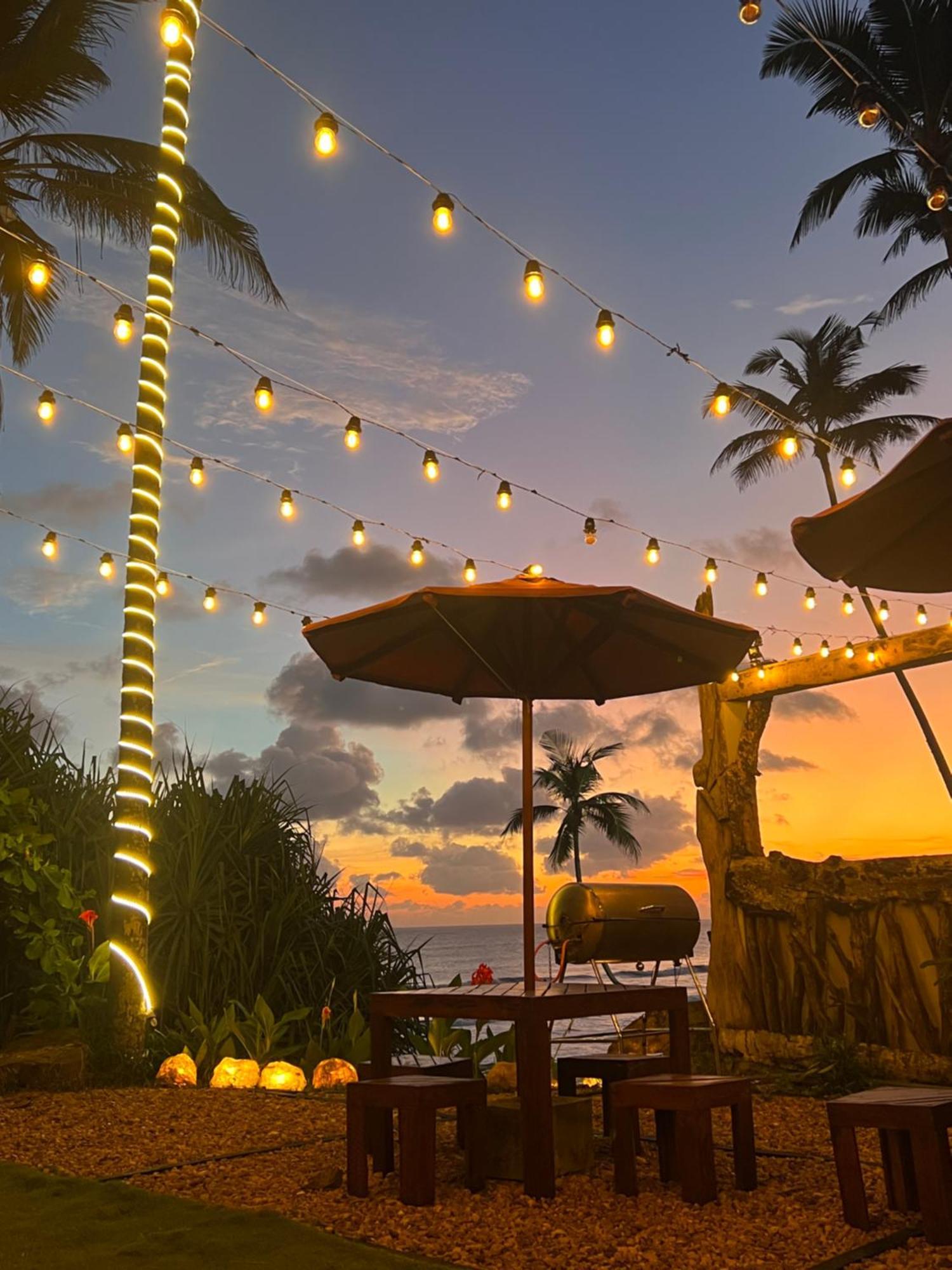Top Secret Beach Hotel Matara Bagian luar foto