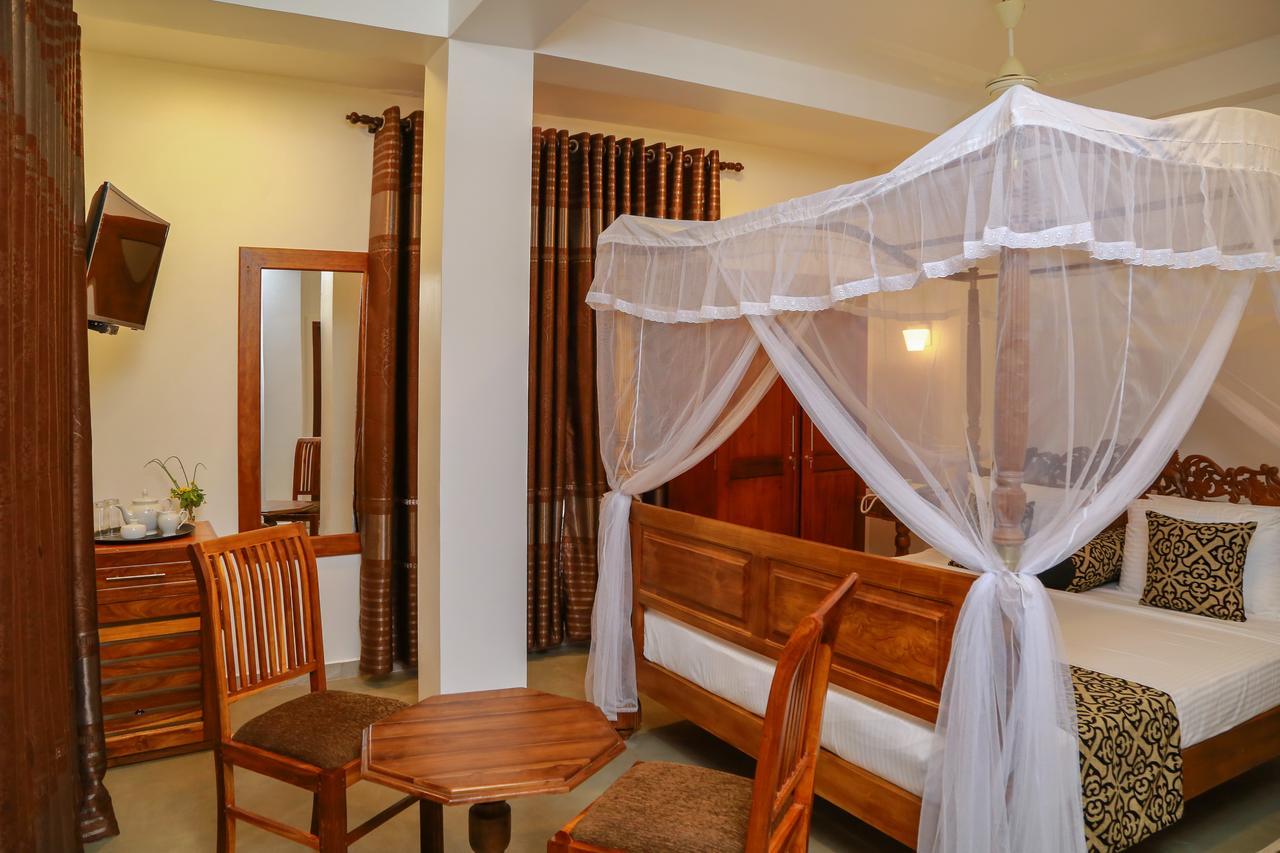 Top Secret Beach Hotel Matara Bagian luar foto