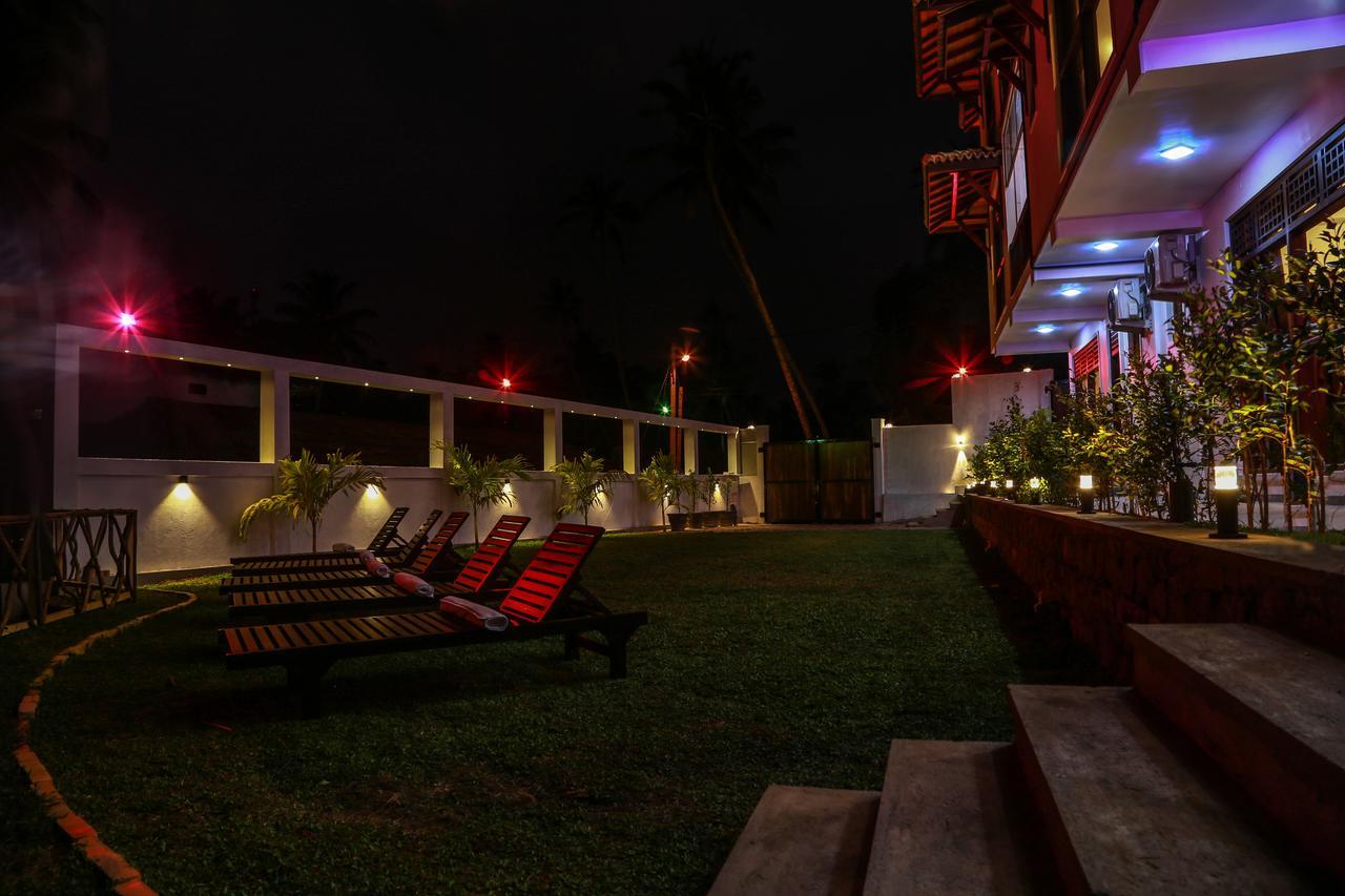 Top Secret Beach Hotel Matara Bagian luar foto